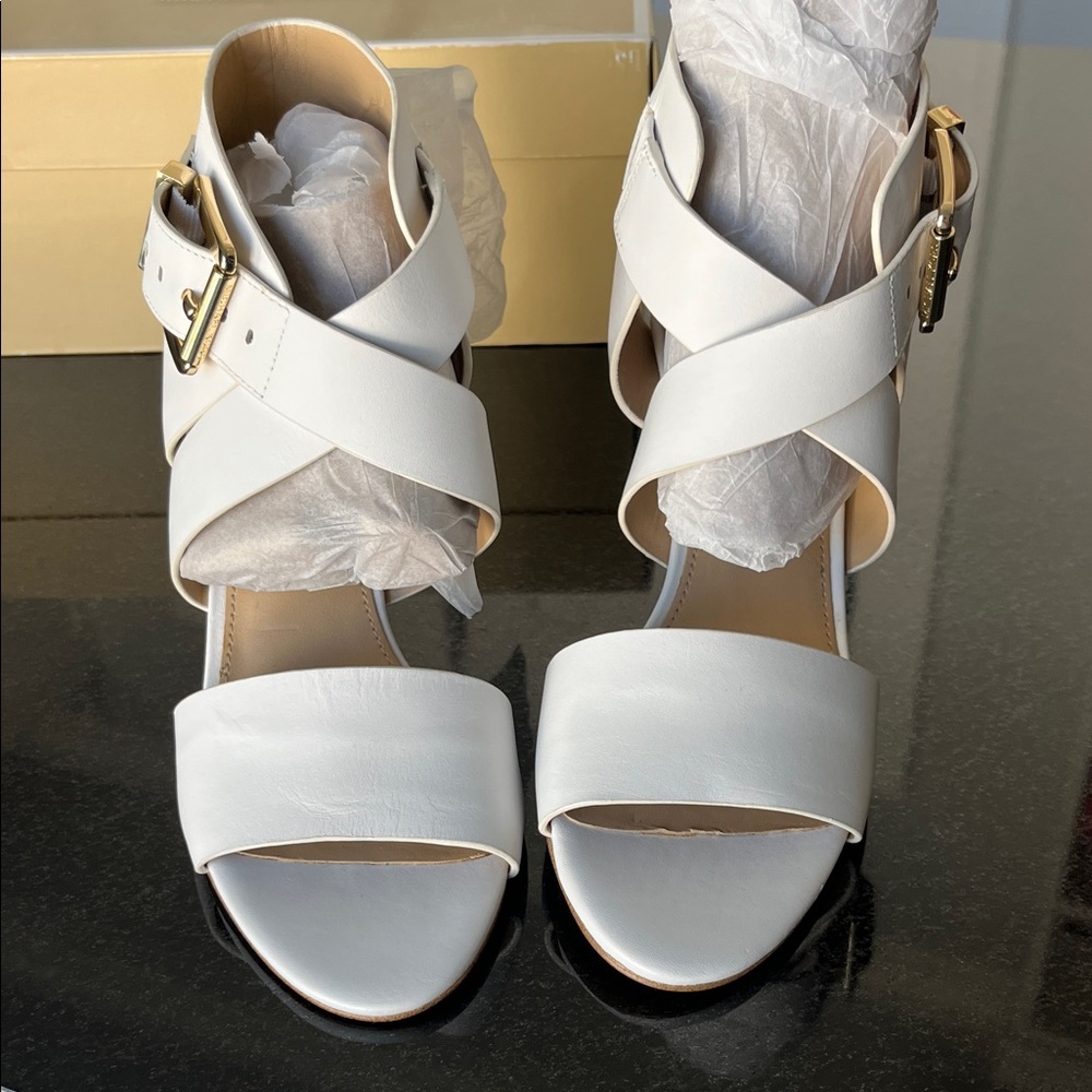 Michael Kors Adriana Optic White Leather Sandals Sz-7 - Picture 10 of 10